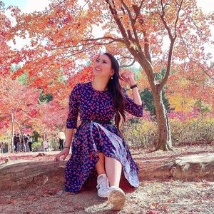 Blue Floral Midi dress with pockets!